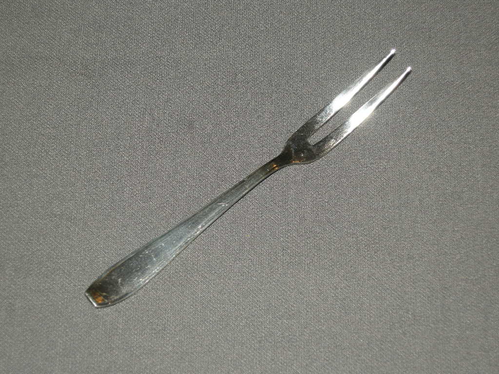 Sola verzilverd model 1640 vleesvorkje