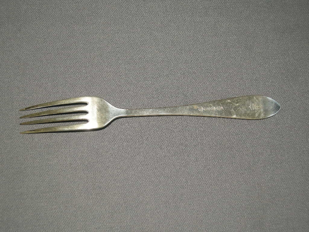 Gero verzilverd model 618 puntfilet vork 17,5 cm. met logo KLM