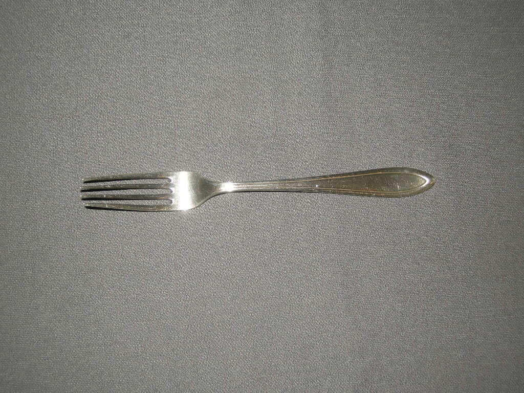 Keltum verzilverd P2 Enkel puntfilet vork 18 cm. met slijtage