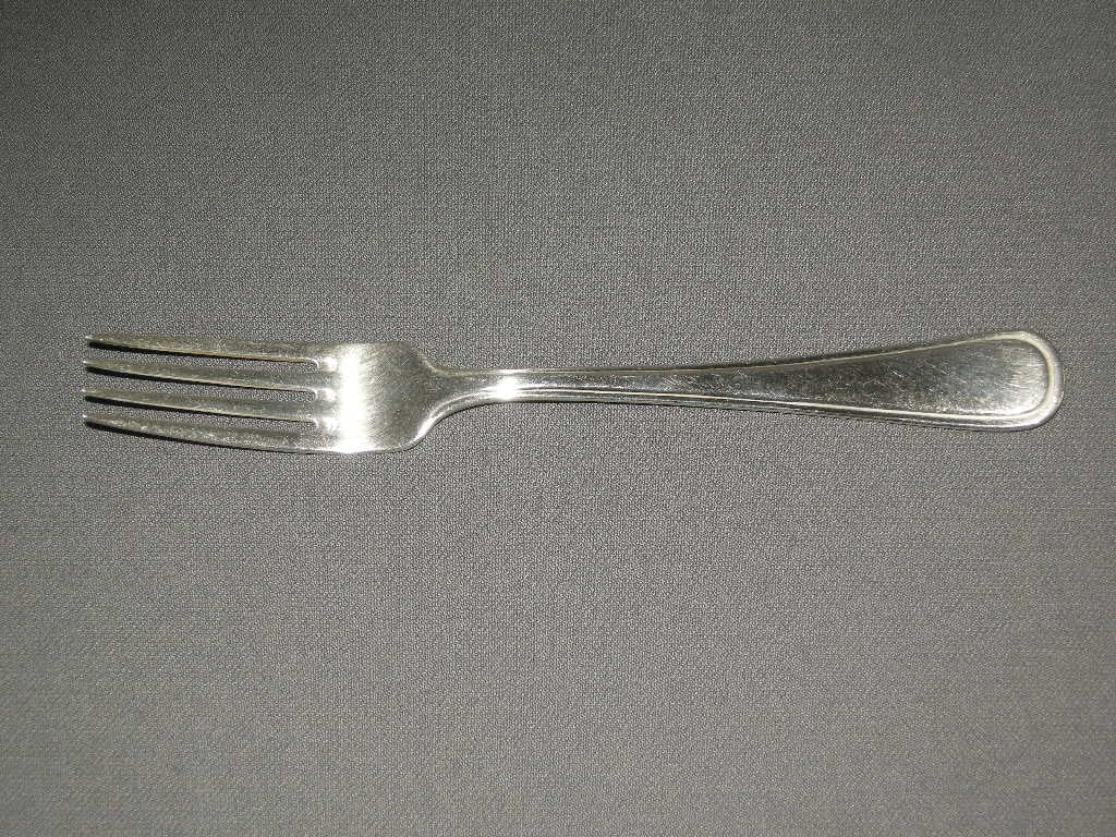 Keltum verzilverd rondfilet vork 20,5 cm.