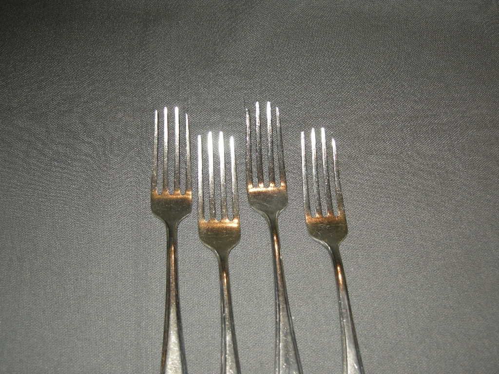 Gero verzilverd model 618 puntfilet vorken 20,5 cm. met slijtage