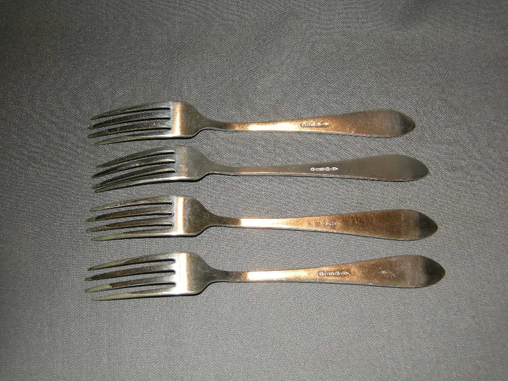 Gero verzilverd model 618 puntfilet vorken 20,5 cm. met slijtage