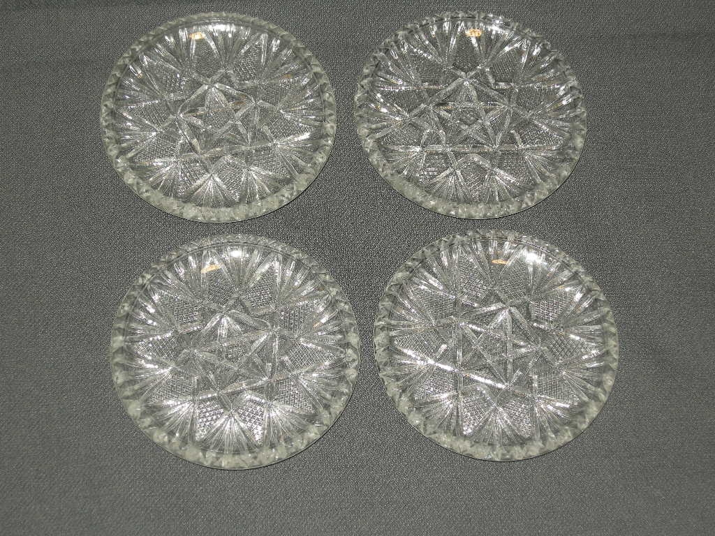 gebakschalen, - bordjes, petit-four bordjes
