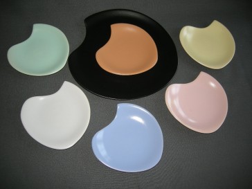 Huizen mat zwart e/o pasteltinten 001. gebakstel