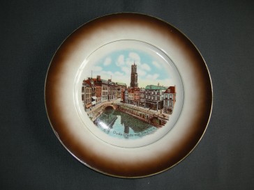 Societe Ceramique decor 1675 met bruine rand 002. Utrecht