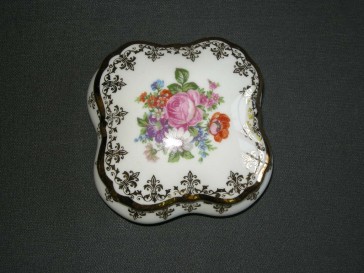 Limoges diverse 002. dekselschaaltje