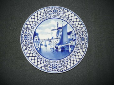 Elsterwerda Keramik blauw - witte wandborden 002. doorsnee 18 cm.