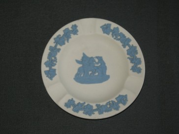 Wedgwood Jasperware wit - blauw 002. asbakje