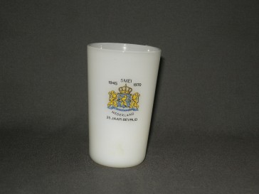 Militaria + bevrijding 002. beker / vaasje Nederland 25 jaar bevrijd