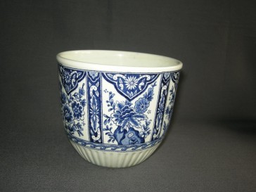 Petrus Regout Delfts 003. bloempot M14