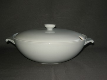 Petrus Regout / Royal Sphinx pastel greyhound 003. dekschaal met beschadiging