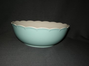 Boch / Villeroy & Boch pastel blauw 004. schaal met schulprand