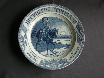 Militaria + bevrijding 005. wandbord Herrijzend Nederland