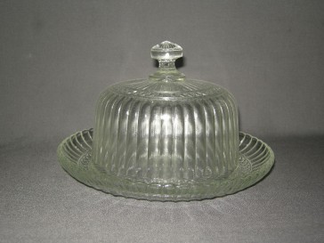 Gebruikt glas - kristal stolpen en schalen met stolp 006. schaal met stolp