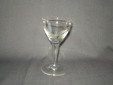 gebruikt glas / kristal glazen 012 b. 5 glaasjes O6,5 cm.
