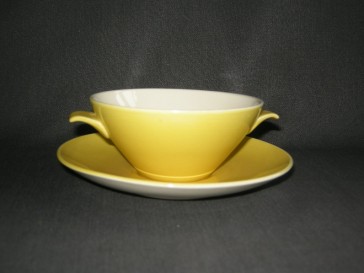 Villeroy & Boch fel geel 014. 2 soepkoppen + 1 schotel