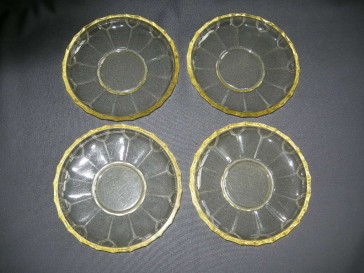 gebruikt glas - kristal geel 015. gebaksbordjes
