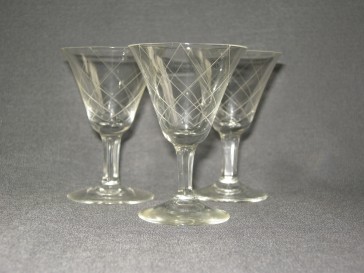 gebruikt glas / kristal glazen 015 c. 3 borrelglazen