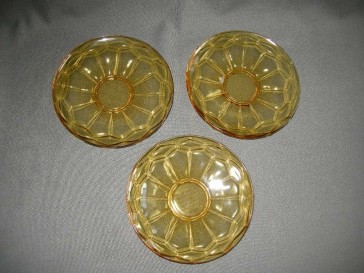 gebruikt glas - kristal geel 016. gebaksbordjes