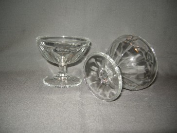 gebruikt glas / kristal glazen 023 b. 2 coupes