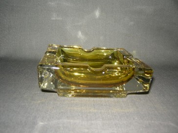 gebruikt glas - kristal geel 026. asbak