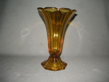 gebruikt glas - kristal geel 028. vaas
