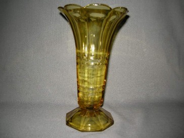 gebruikt glas - kristal geel 030. vaas