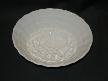 diverse puddingvormen 045. Societé Ceramique fruit 19,5 x 16 x 7,5 cm.
