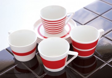 SALT & PEPPER Red set van 4 kop en schotels