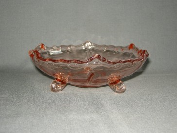 Gebruikt glas - kristal rose 093. schaaltje op pootjes