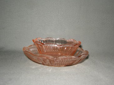 Gebruikt glas - kristal rose 094. schaaltjes