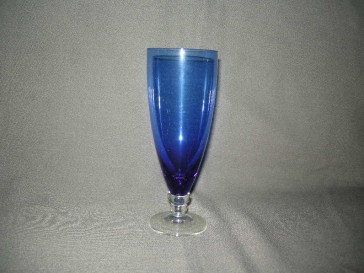 carnavalsglas, doorsnee 6,8 cm., donkerblauw