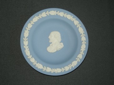Wedgwood Jasperware blauw 037. bordje O11,1 cm. William Shakespeare