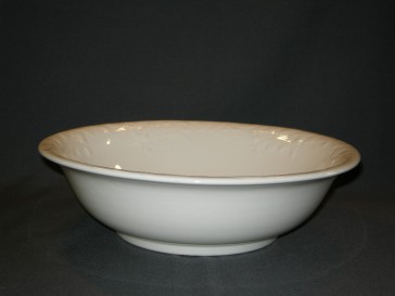 Royal Sphinx wit 040. schaal met reliefrand O28,5 cm.