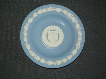 Wedgwood Jasperware blauw 042. bordje O11 cm. York Minster 1472 - 1972