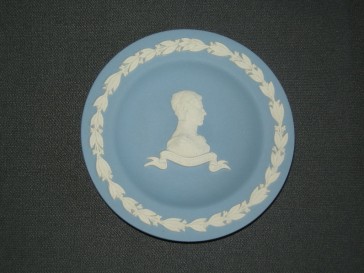 Wedgwood Jasperware blauw 043. bordje O11 cm. Royal Wedding July 1981 Prins Charles