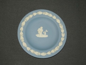 Wedgwood Jasperware blauw 050. bordje O11 cm. waterman