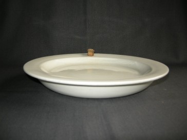 Petrus Regout wit 053. warmhoudbord