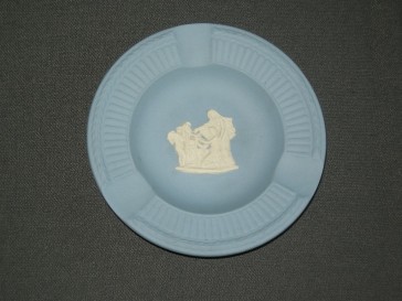 Wedgwood Jasperware blauw 055. asbakje O11,5 cm.