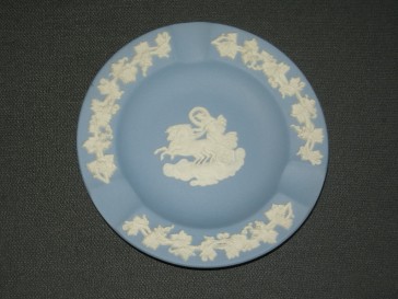 Wedgwood Jasperware blauw 056. asbakje O11,3 cm.