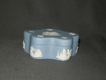 Wedgwood Jasperware blauw 064. dekselschaaltje