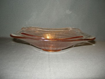 gebruikt glas - kristal rose 068. schalenset vierkant