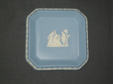 Wedgwood Jasperware blauw 071. vierkant schaaltje