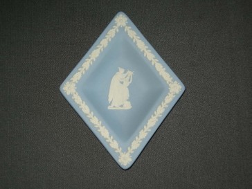 Wedgwood Jasperware blauw 081. schaaltje ruiten