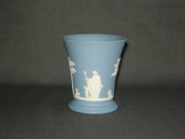 Wedgwood Jasperware blauw 085. vaasje