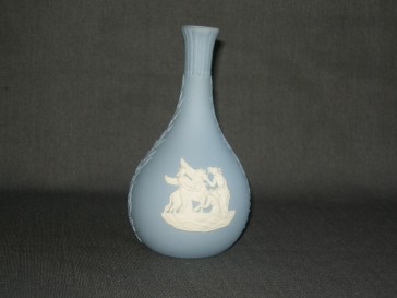 Wedgwood Jasperware blauw 087. vaasje