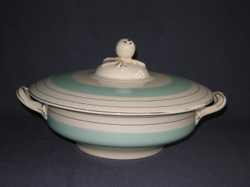 Johnson Bro's Victorian 765224 roomwit pastelgroen zilver dekschaal met beschadiging deksel