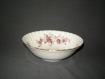 Royal Albert Lavender Rose dessertschaaltje O16 cm.