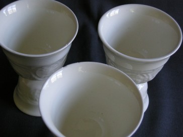 Wedgwood Patrician eierdoppen / bekers met beschadiging