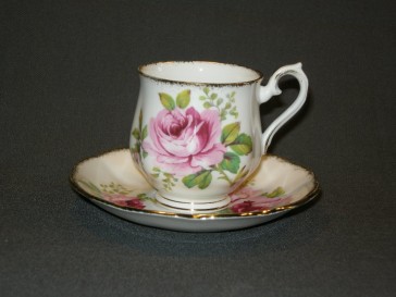 Royal Albert American Beauty espressokop & schotel